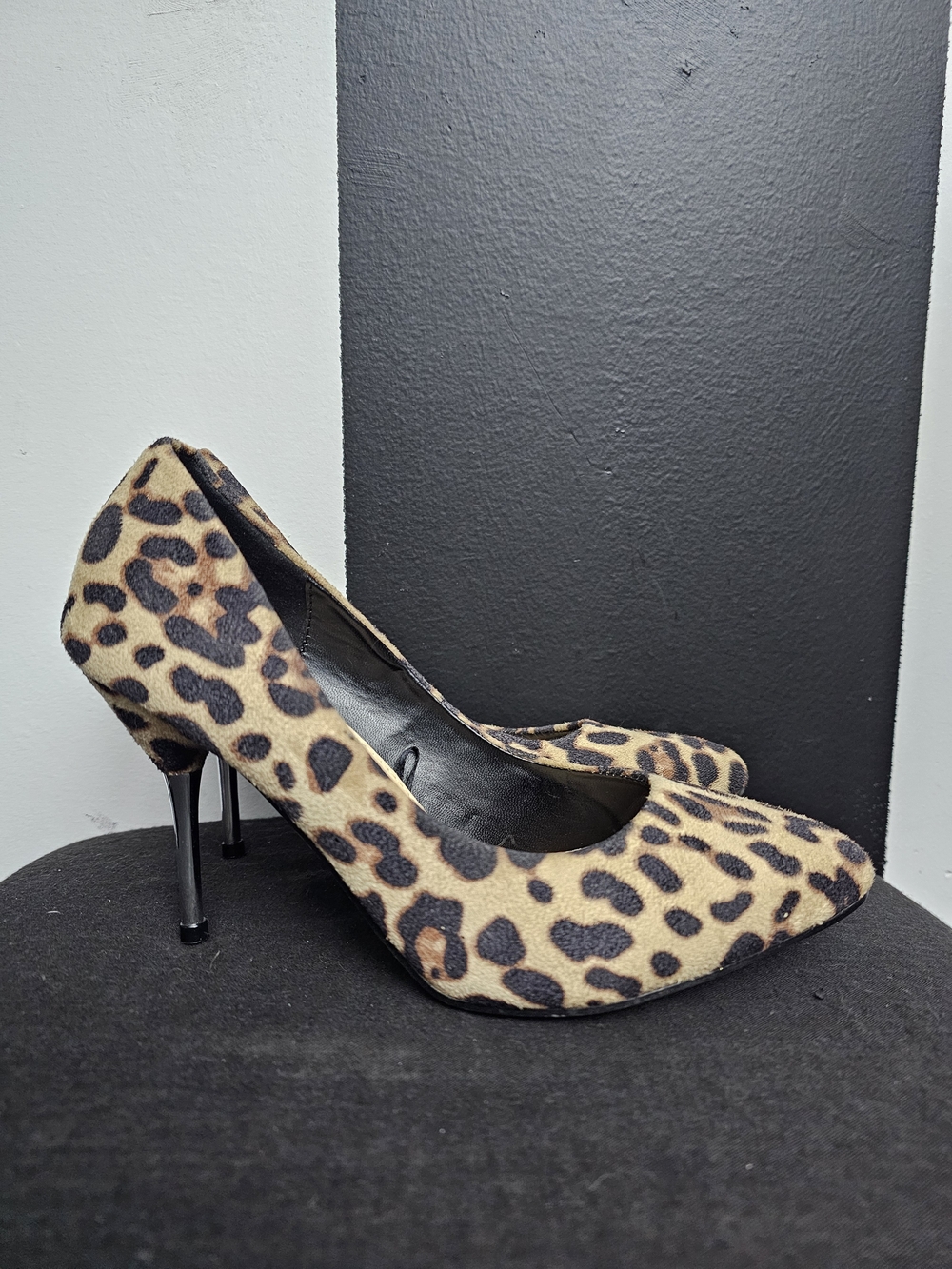 Leopard Print Pointed Toe High Heels - Women